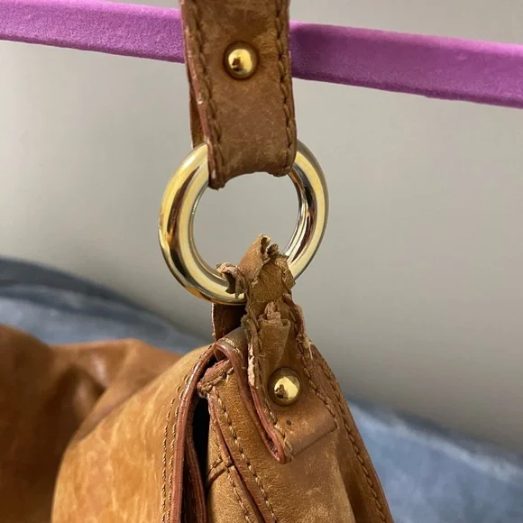 Marc Jacobs Tan Leather Hobo Bag with Gold Accents - Picture 9 of 16